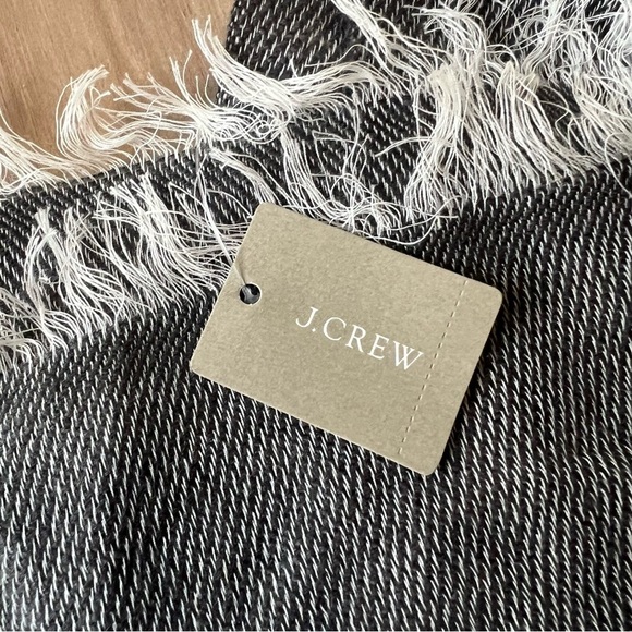 J Crew Stripe Cape Scarf Charcoal Heather One Size - Picture 4 of 6